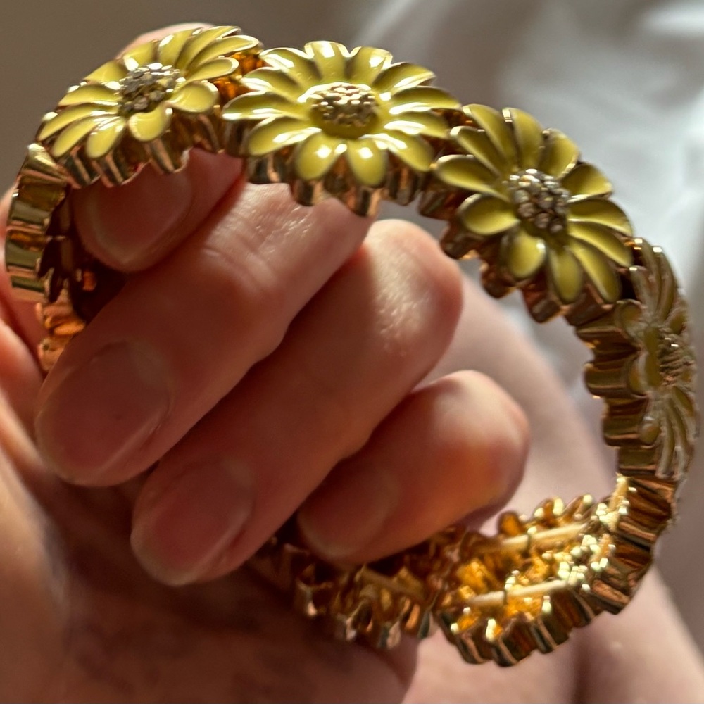 Matching Yellow Flower Bracelet & Necklace